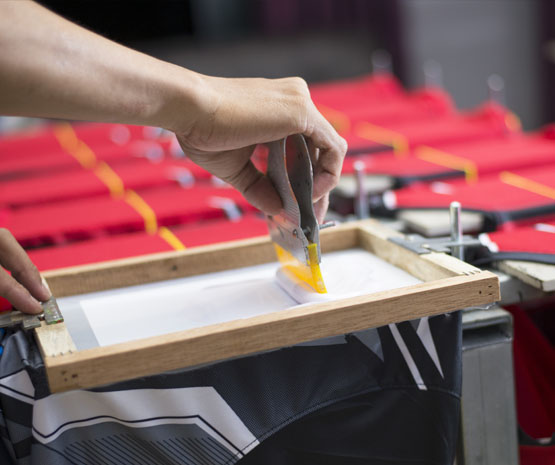 estampado de camisetas polo